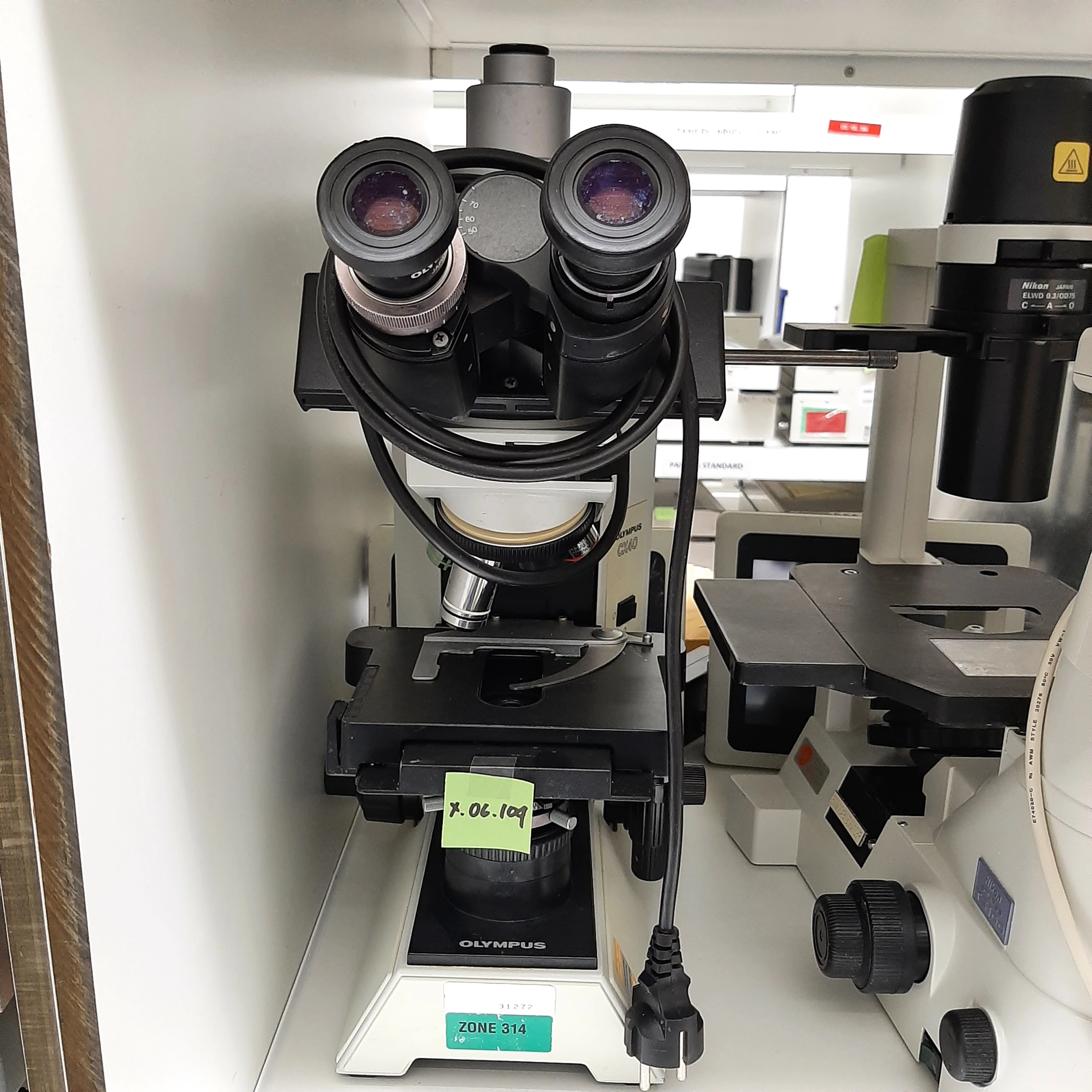 Olympus CX40RF200 Microscope - X.06.104